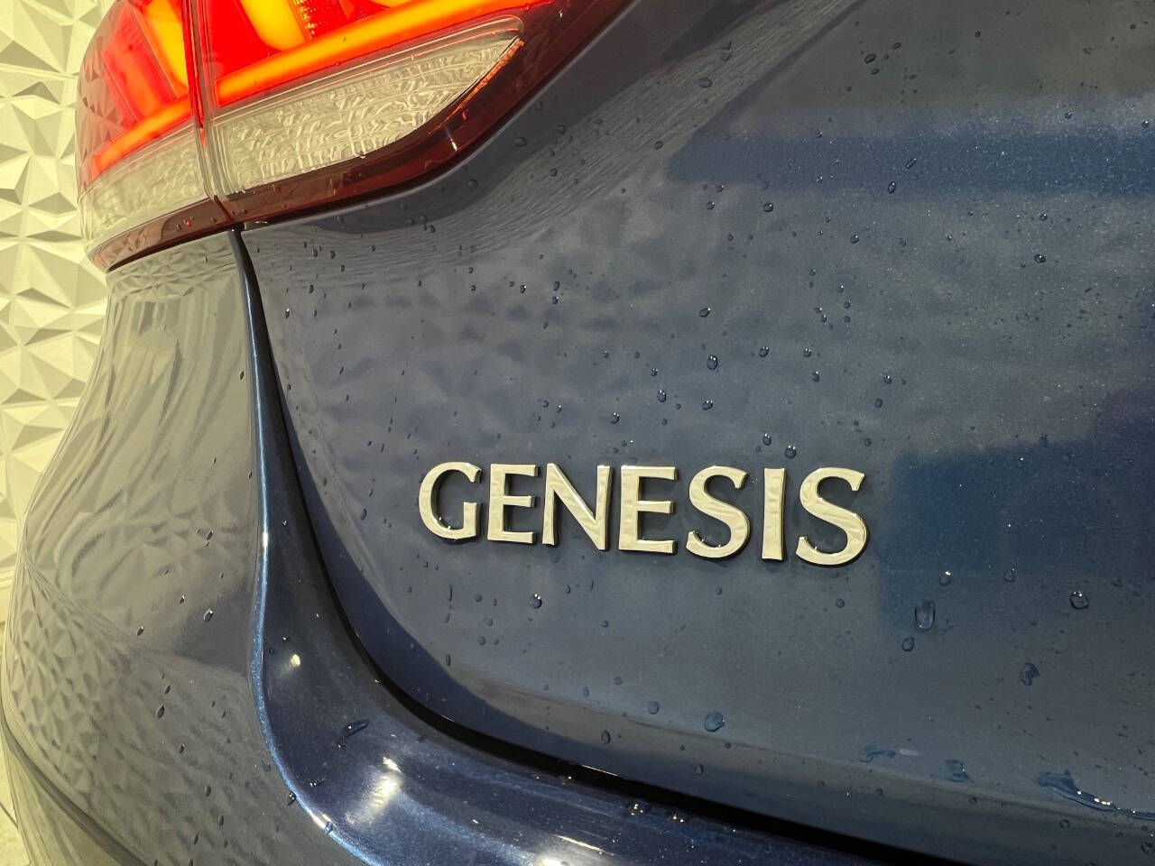 2016 Hyundai Genesis Base photo 18