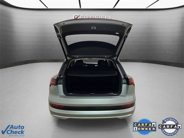 2023 Audi e-tron quattro Premium Plus