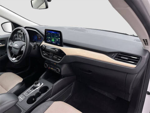 2022 Ford Escape Titanium