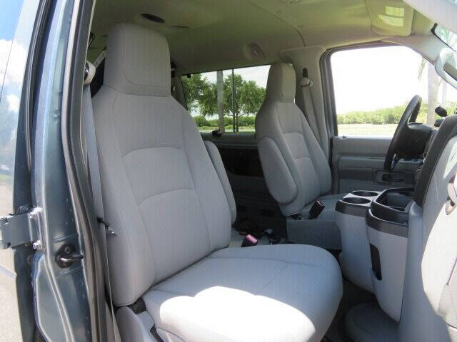 2013 Ford E-Series E-150 XLT