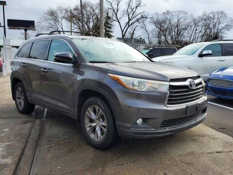 2015 Toyota Highlander for sale at SOUTHFIELD QUALITY CARS in Detroit MI