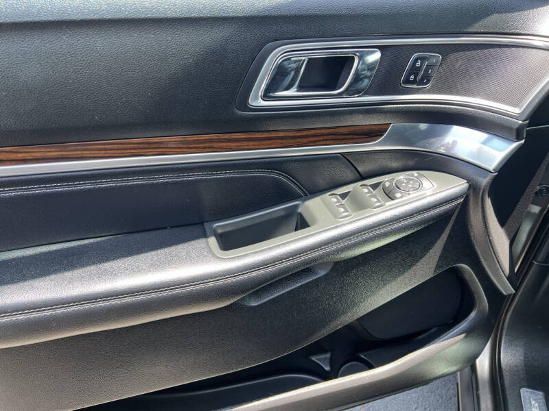 2017 Ford Explorer Limited
