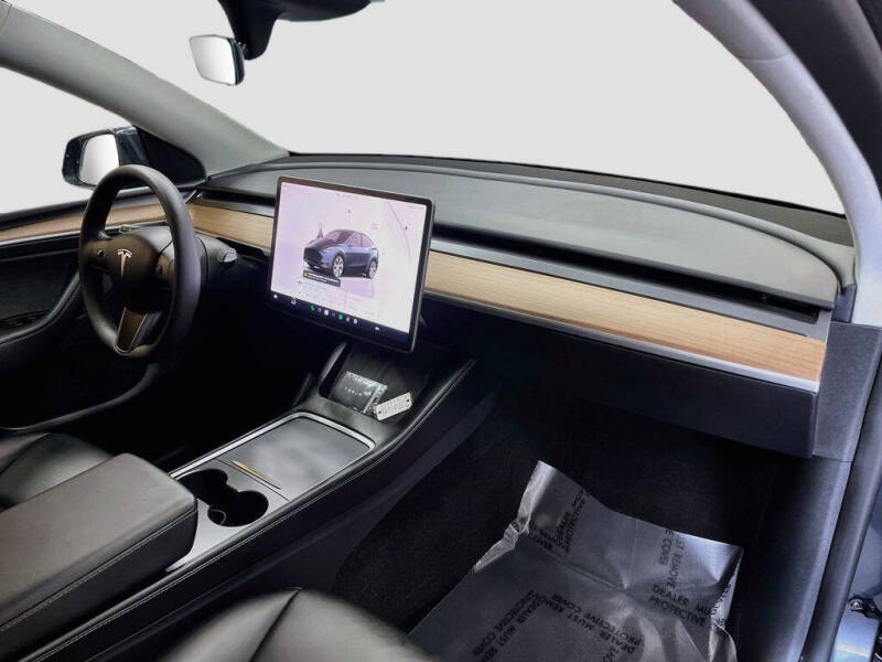 2024 Tesla Model Y Long Range