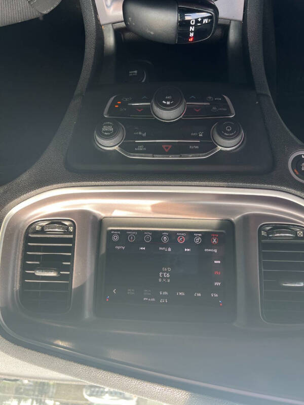 2019 Dodge Charger SXT