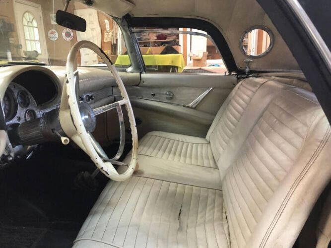 1957 Ford Thunderbird