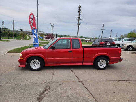 2000 Chevrolet S-10 LS