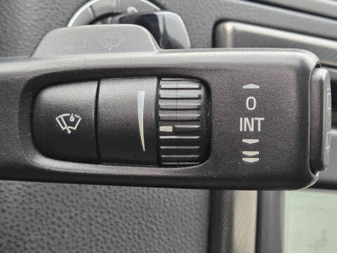 2011 Volvo C30 T5 R-Design