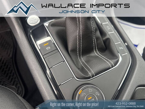 2026 Volkswagen Taos SE Black 4Motion