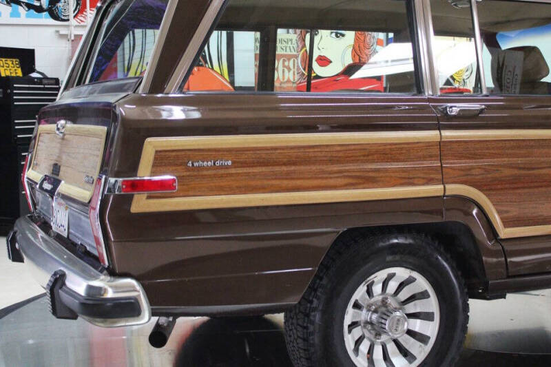 1986 Jeep Grand Wagoneer