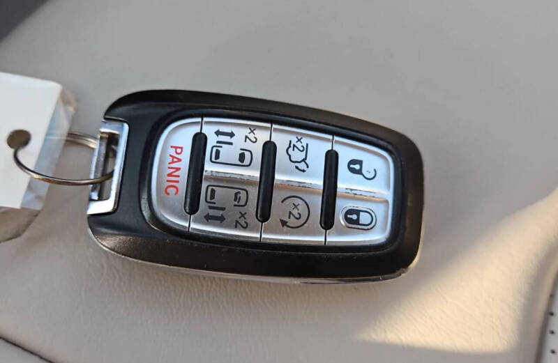 2021 Chrysler Voyager LXi