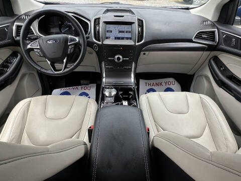 2020 Ford Edge Titanium