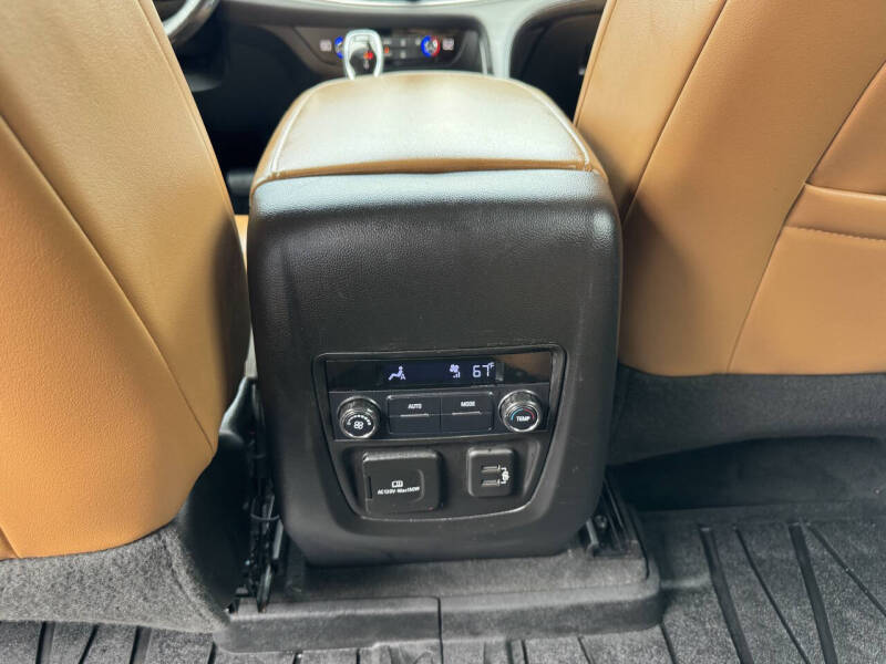 2019 Buick Enclave Essence