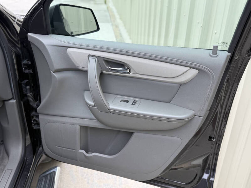2017 Chevrolet Traverse LS
