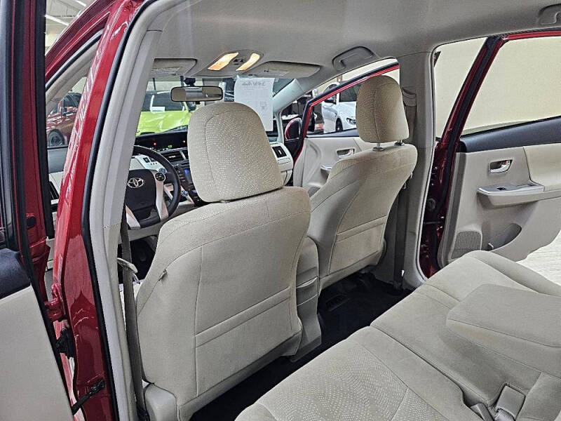 2012 Toyota Prius v Two