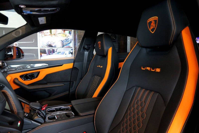 2024 Lamborghini Urus S