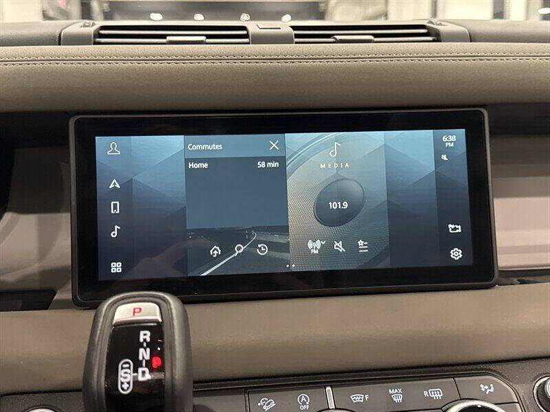 2021 Land Rover Defender 110 SE