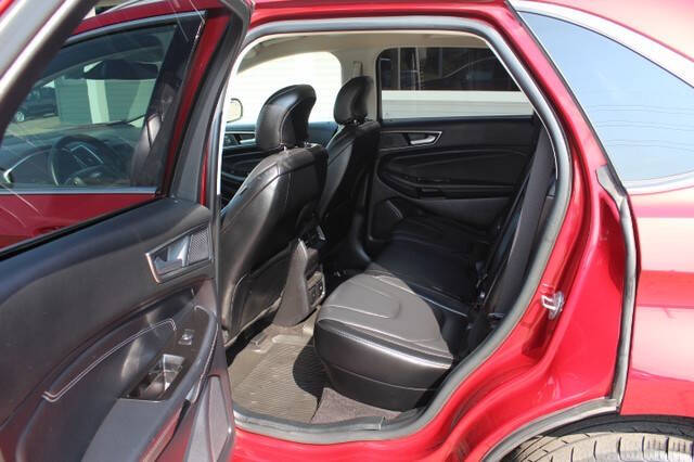 2019 Ford Edge Titanium