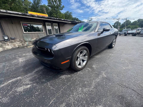 2019 Dodge Challenger SXT Photo