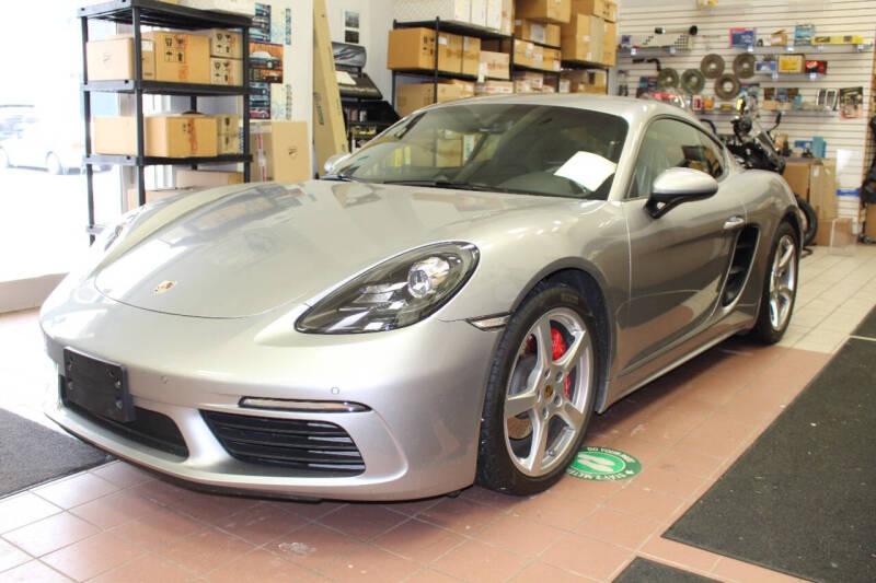 2020 Porsche 718 Cayman for sale at Peninsula Motor Vehicle Group in Oakville NY