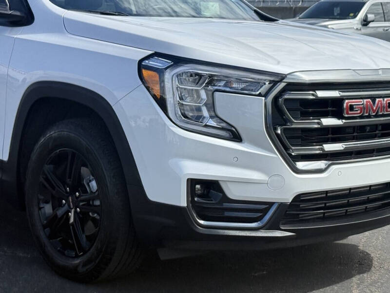 2023 GMC Terrain AT4