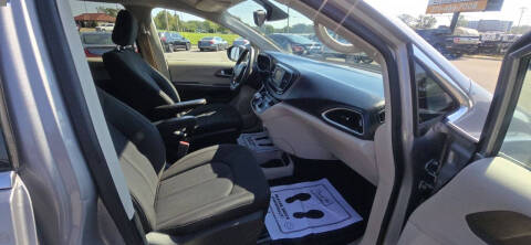 2017 Chrysler Pacifica LX