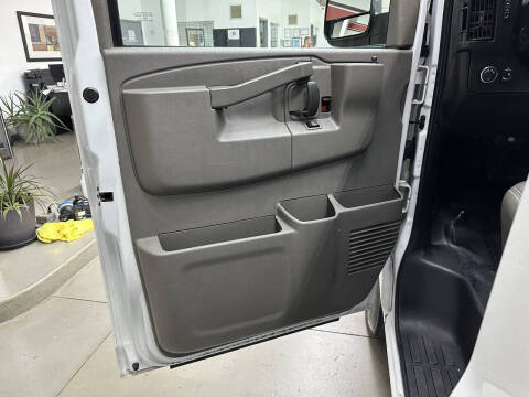 2023 GMC Savana 2500