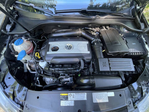 2013 Volkswagen GTI Wolfsburg Edition PZEV