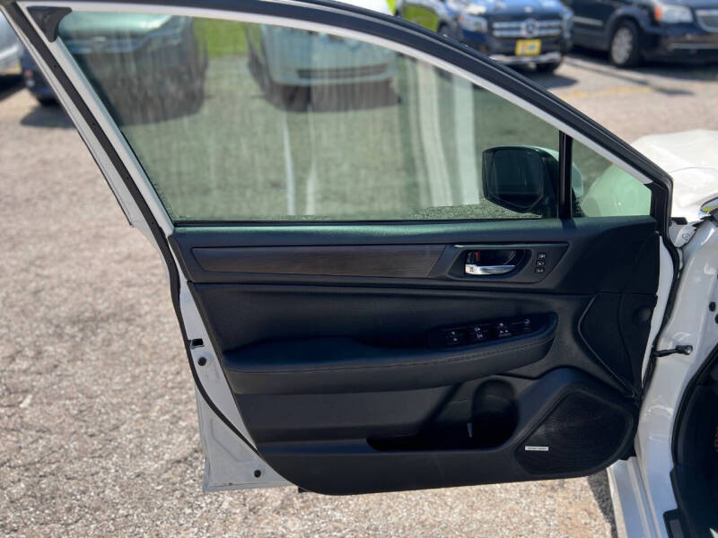 2017 Subaru Legacy 3.6R Limited