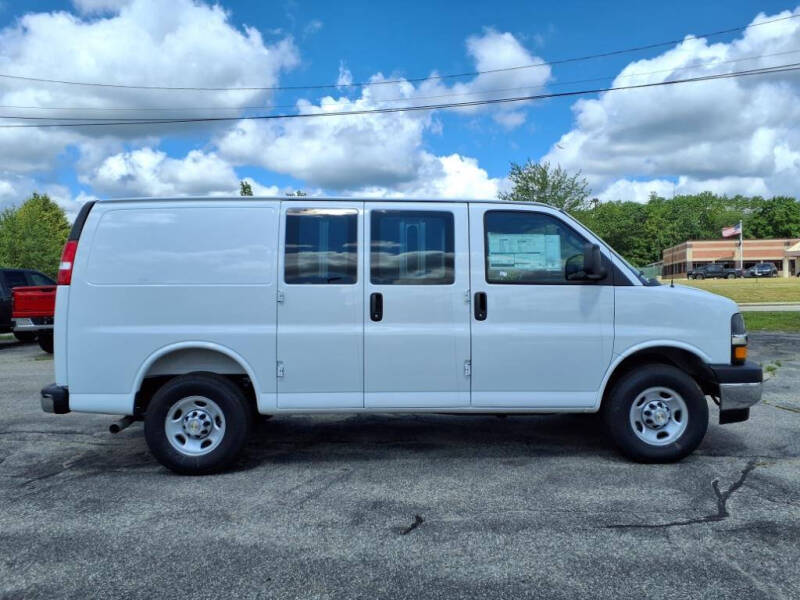 2025 Chevrolet Express 2500