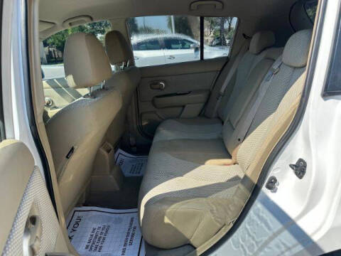 2009 Nissan Versa 1.8 SL