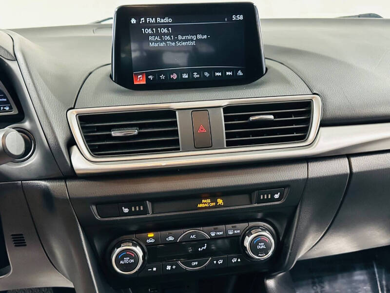 2018 Mazda MAZDA3 Touring