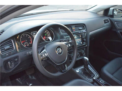 2020 Volkswagen Golf TSI