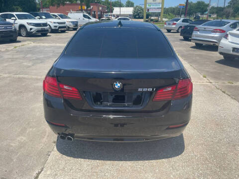 2016 BMW 5 Series 528i