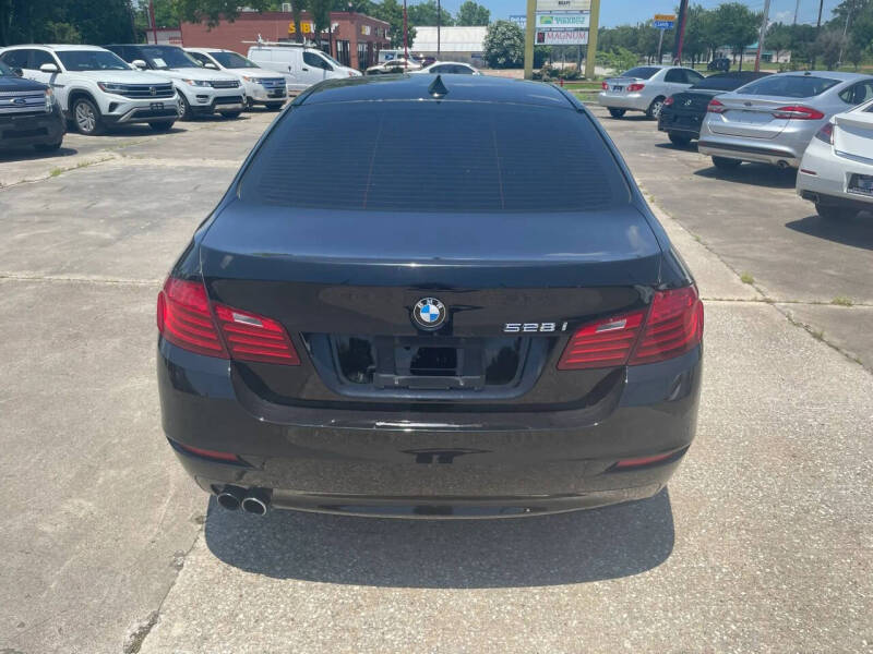 2016 BMW 5 Series 528i