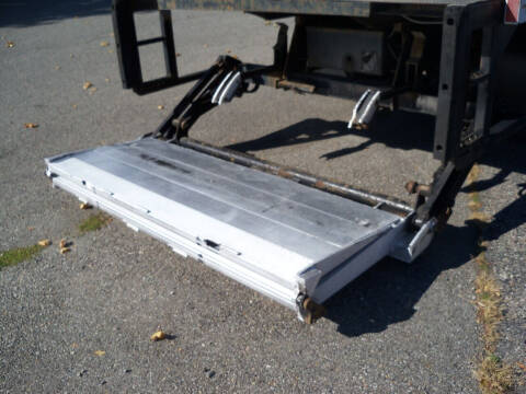 1999 Freightliner FL70