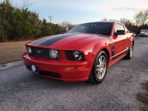 2006 Ford Mustang for sale at The Car Shed in Burleson TX