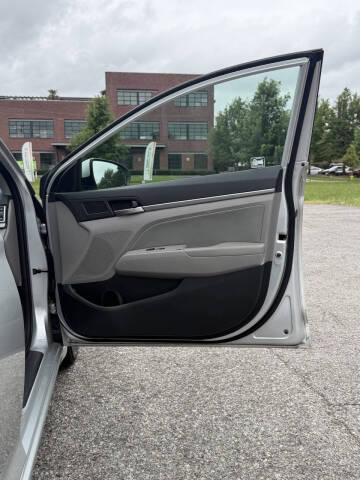 2018 Hyundai Elantra SEL
