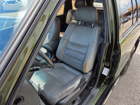 1996 Nissan Pathfinder LE