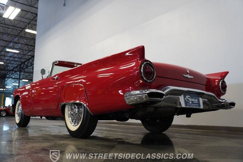 1957 Ford Thunderbird