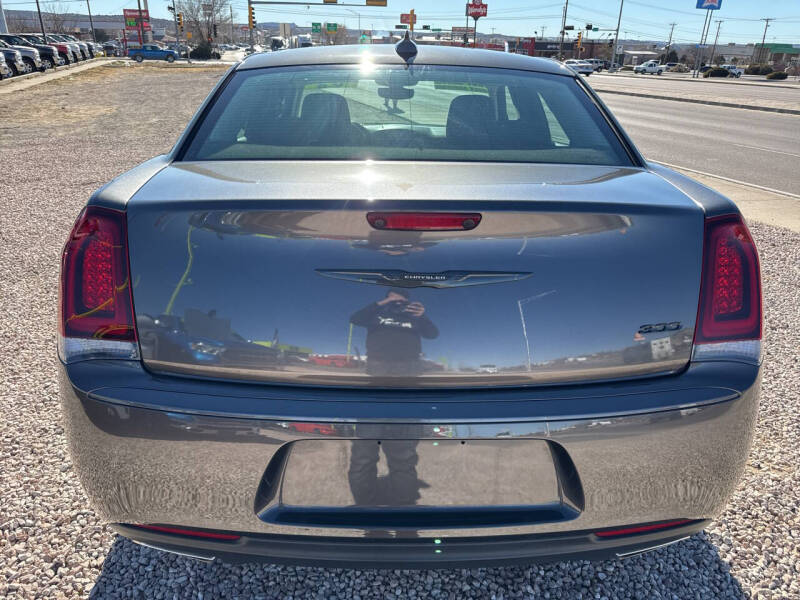 2023 Chrysler 300 Touring