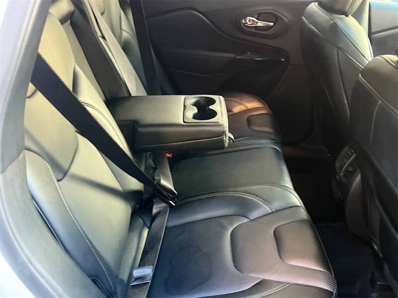 2023 Jeep Cherokee Altitude Lux