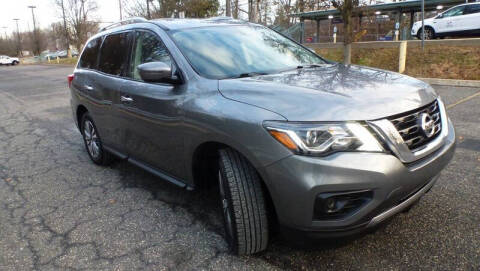 2020 Nissan Pathfinder S