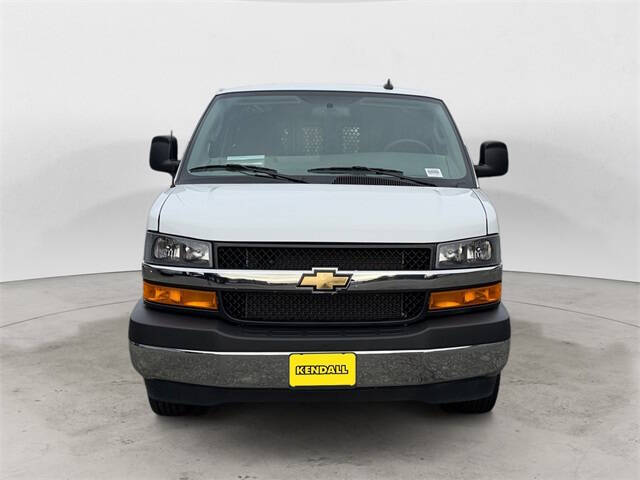 2024 Chevrolet Express 2500