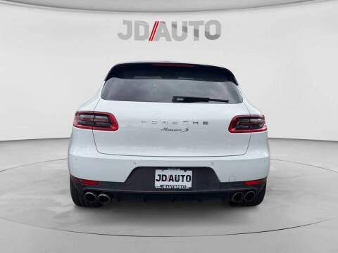2015 Porsche Macan S