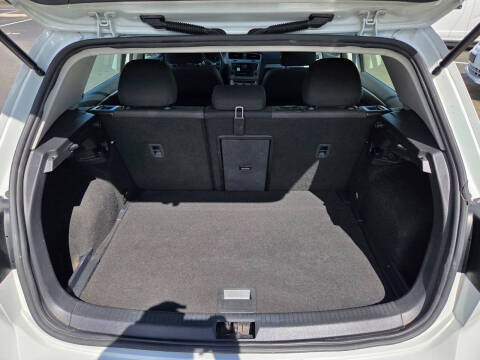 2017 Volkswagen Golf TSI S