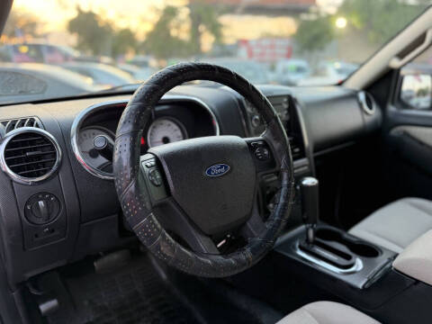 2008 Ford Explorer Sport Trac XLT