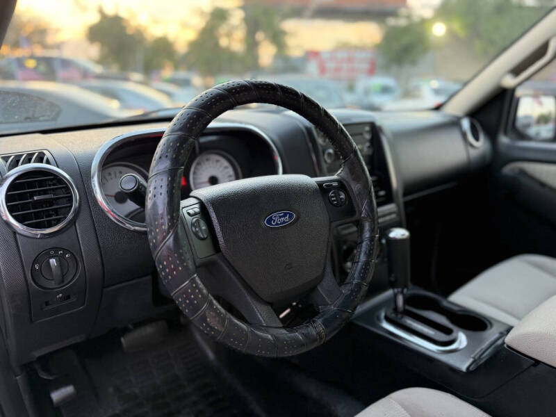 2008 Ford Explorer Sport Trac XLT