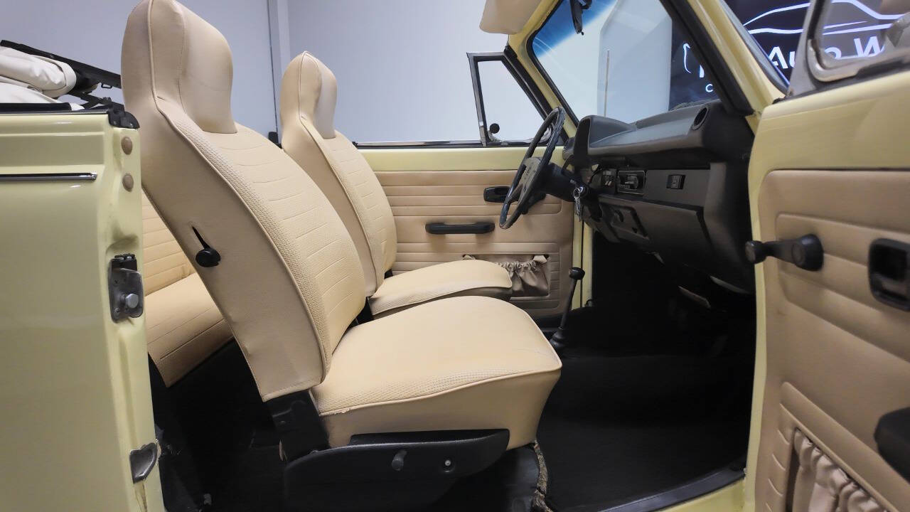 1977 Volkswagen Beetle Convertible 52