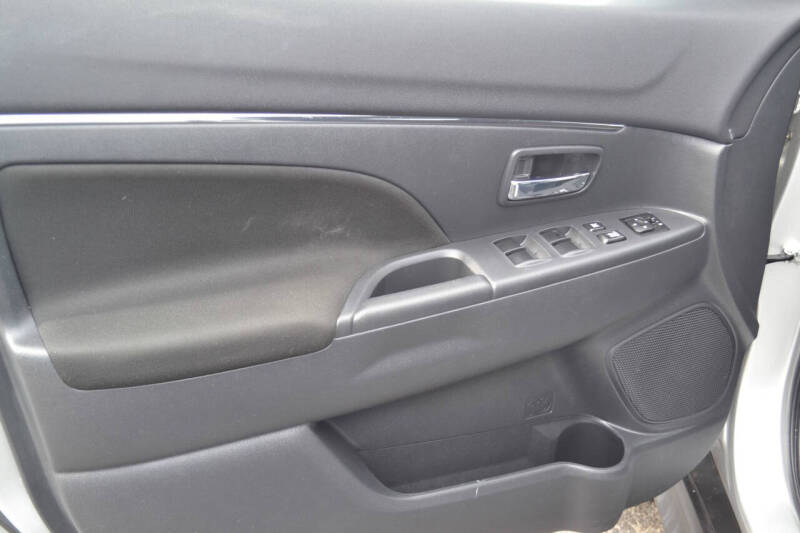 2022 Mitsubishi Outlander Sport LE