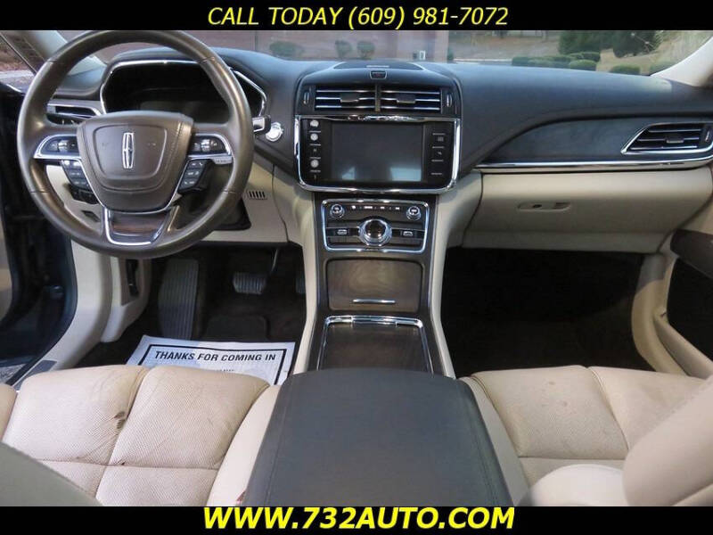 2018 Lincoln Continental Select